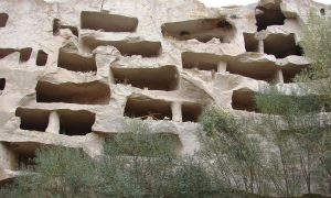 Kappadokien - Fenster der Höhlenwohnungen (wie ien Hochhaus)