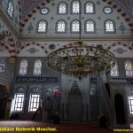 İstanbul - Sütlüce Bademlik Moschee - Gebetsnische und Gebetskanzel